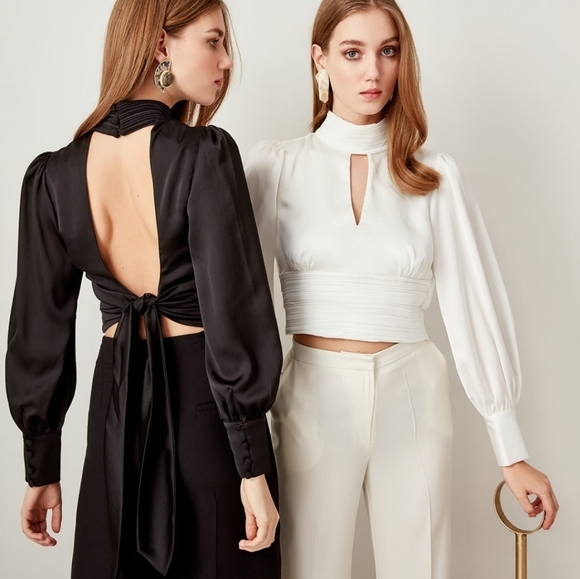 🆕 BLACK SATIN NERVUR DETAILED BLOUSE - Picture 2 of 8